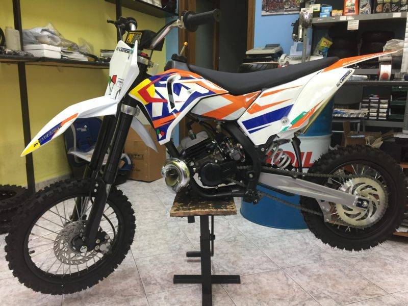MINI CROSS 50CC 2T RUOTA 14" 12" XXL AVVIAMENTO A PEDALE,CARBURATORE 18