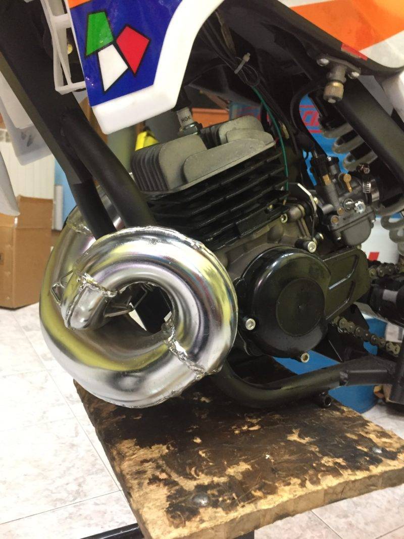 MINI CROSS 50CC 2T RUOTA 14" 12" XXL AVVIAMENTO A PEDALE,CARBURATORE 18 - immagine 6