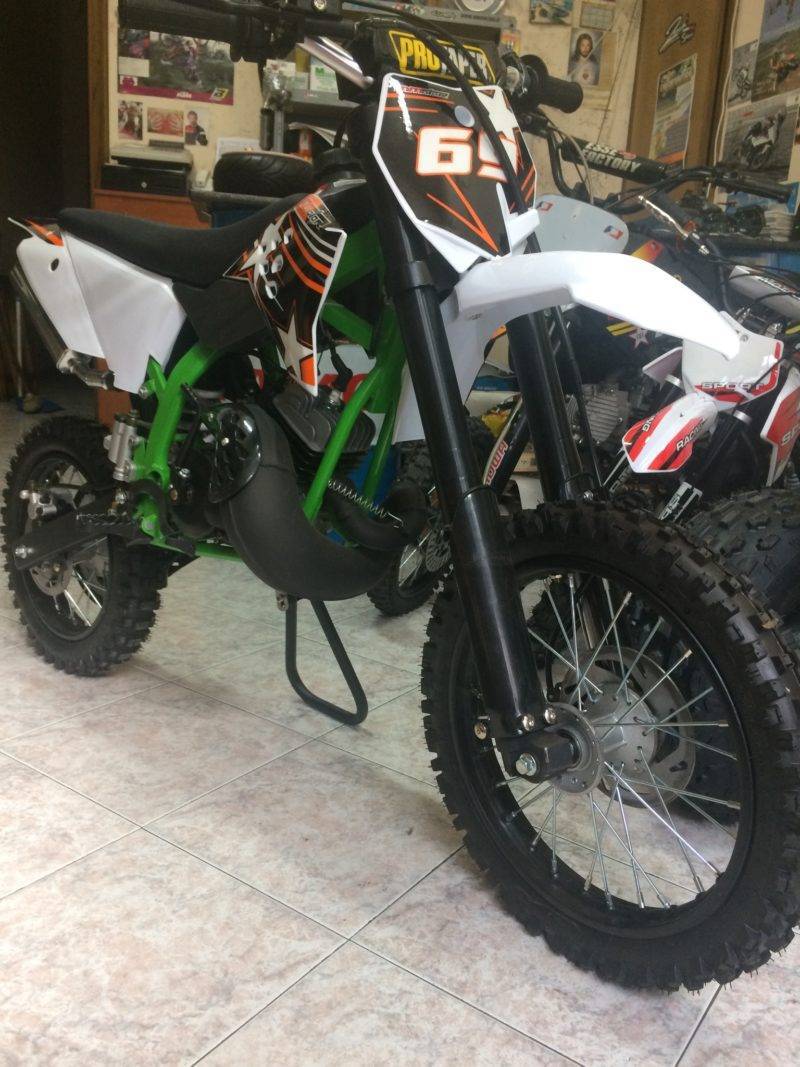 MINI CROSS 50CC 2T RUOTA 14" 12"AVVIAMENTO A PEDALE,CARBURATOR 18 - immagine 5