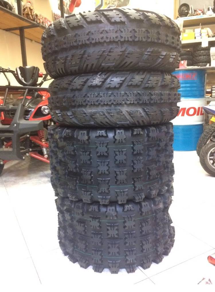 TRENO COMLETO CST AMBUSH 21x7-10 + 22x10-10 - immagine 4