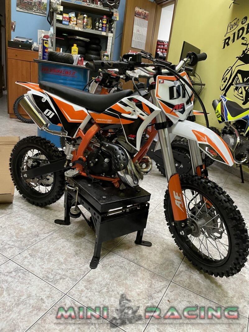 MINI CROSS 50CC 2T RUOTA 14" 12" AVVIAMENTO A PEDALE,CARBURATORE 18